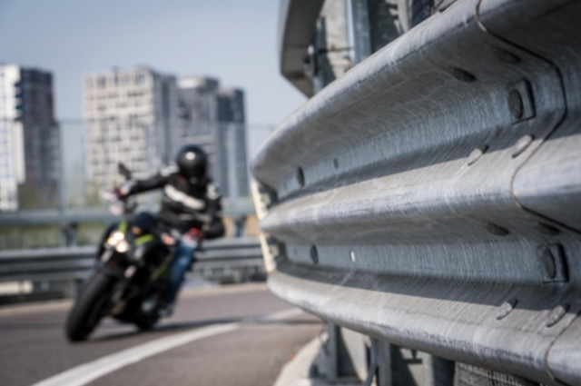 Il nuovo guardrail centrale salva-motociclisti ha superato i Test!