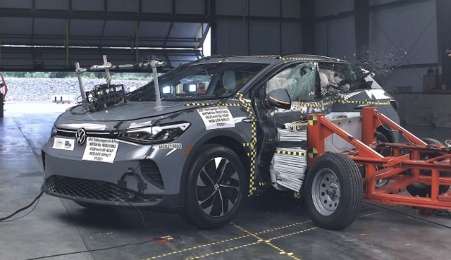 Crash test NHTSA: cinque stelle per la Volkswagen ID.4 (anno 2023)